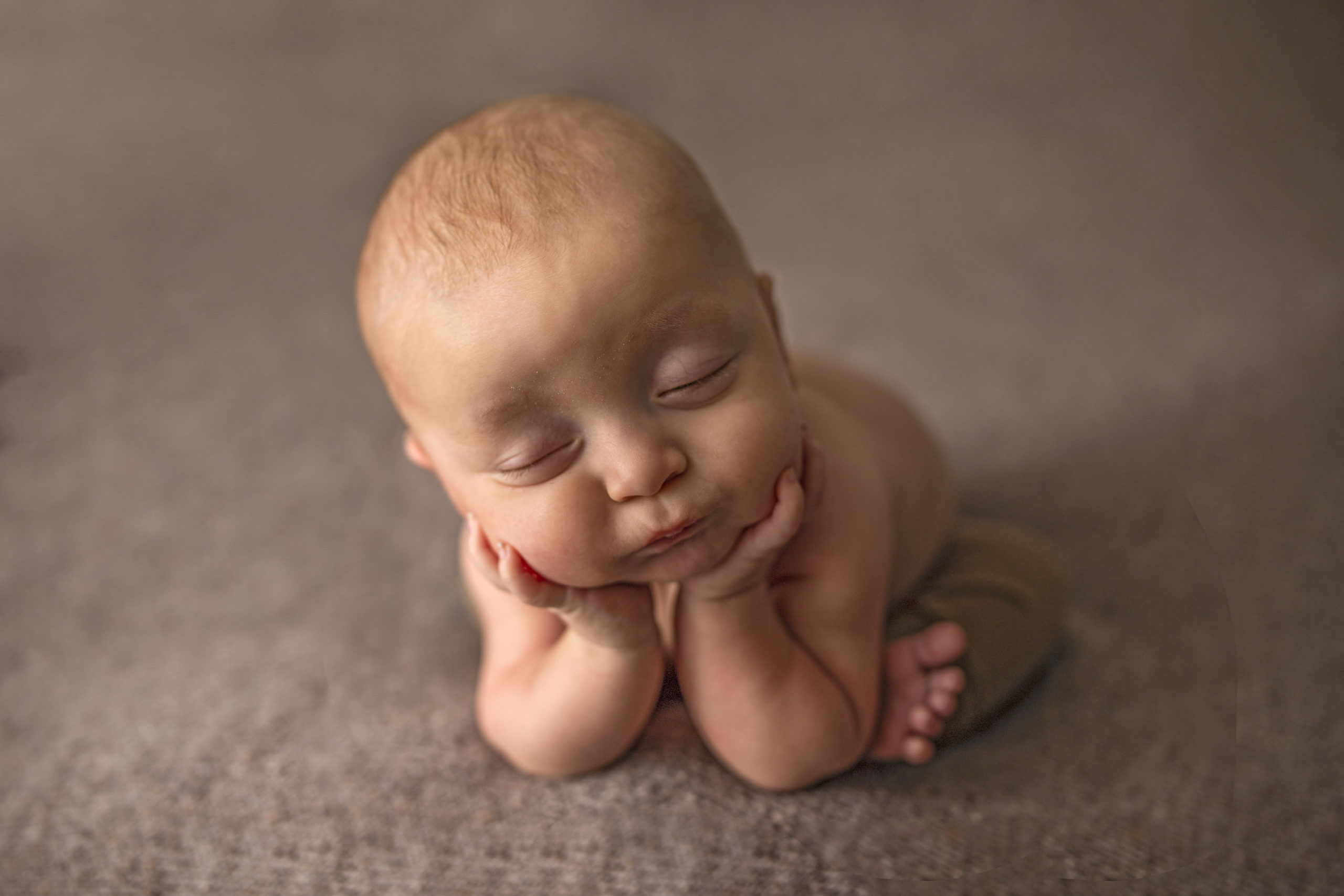 Cedar Rapids Newborn Baby