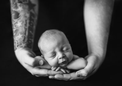 Newborn Baby | sleepy newborn photo | Cedar Rapids newborn baby