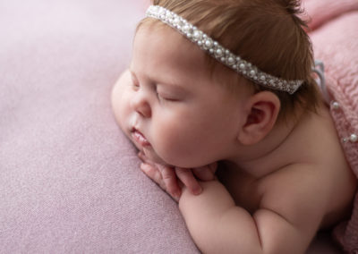 Newborn Baby | sleepy newborn photo | girl baby