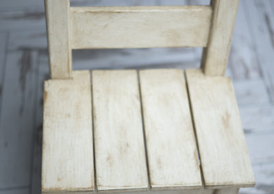 Cream chair for Cedar Rapids Child Portraits